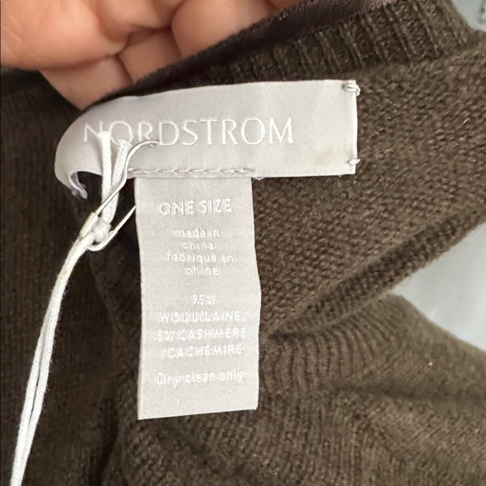 Nordstrom Wool/Cashmere Blend Poncho - Picture 8 of 8